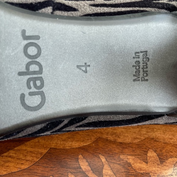 Suede Animal Print Pumps - Picture 4 of 5